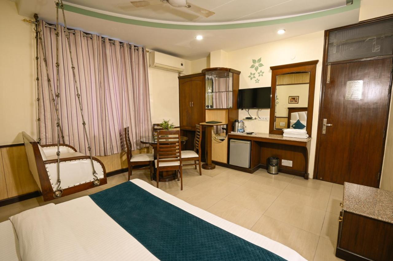 Hotel Baba Deluxe Near New Delhi Railway Station And City Center -By Rcg Hotels Exteriör bild
