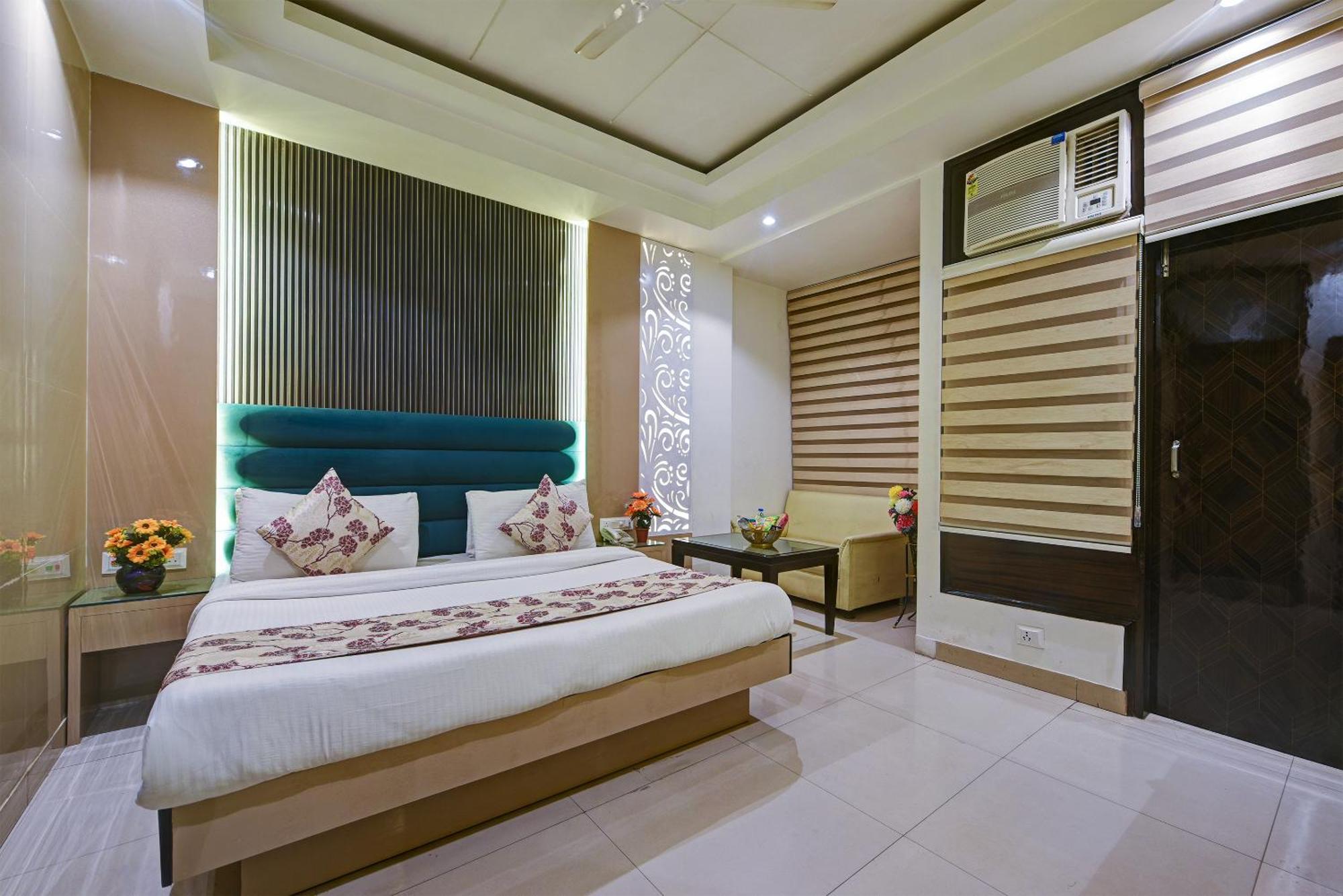 Hotel Baba Deluxe Near New Delhi Railway Station And City Center -By Rcg Hotels Exteriör bild